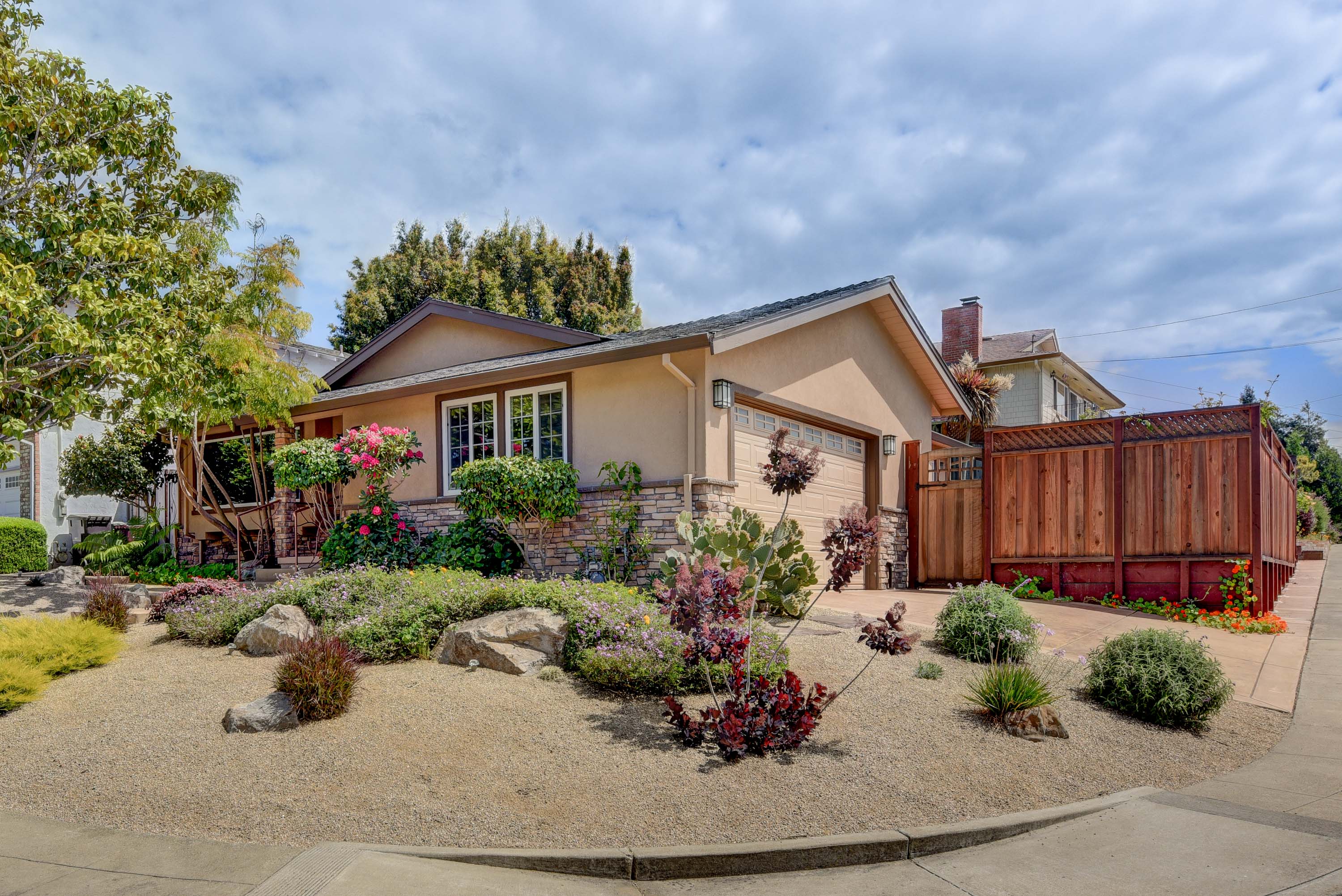 2117_Minnie_St_Hayward-002