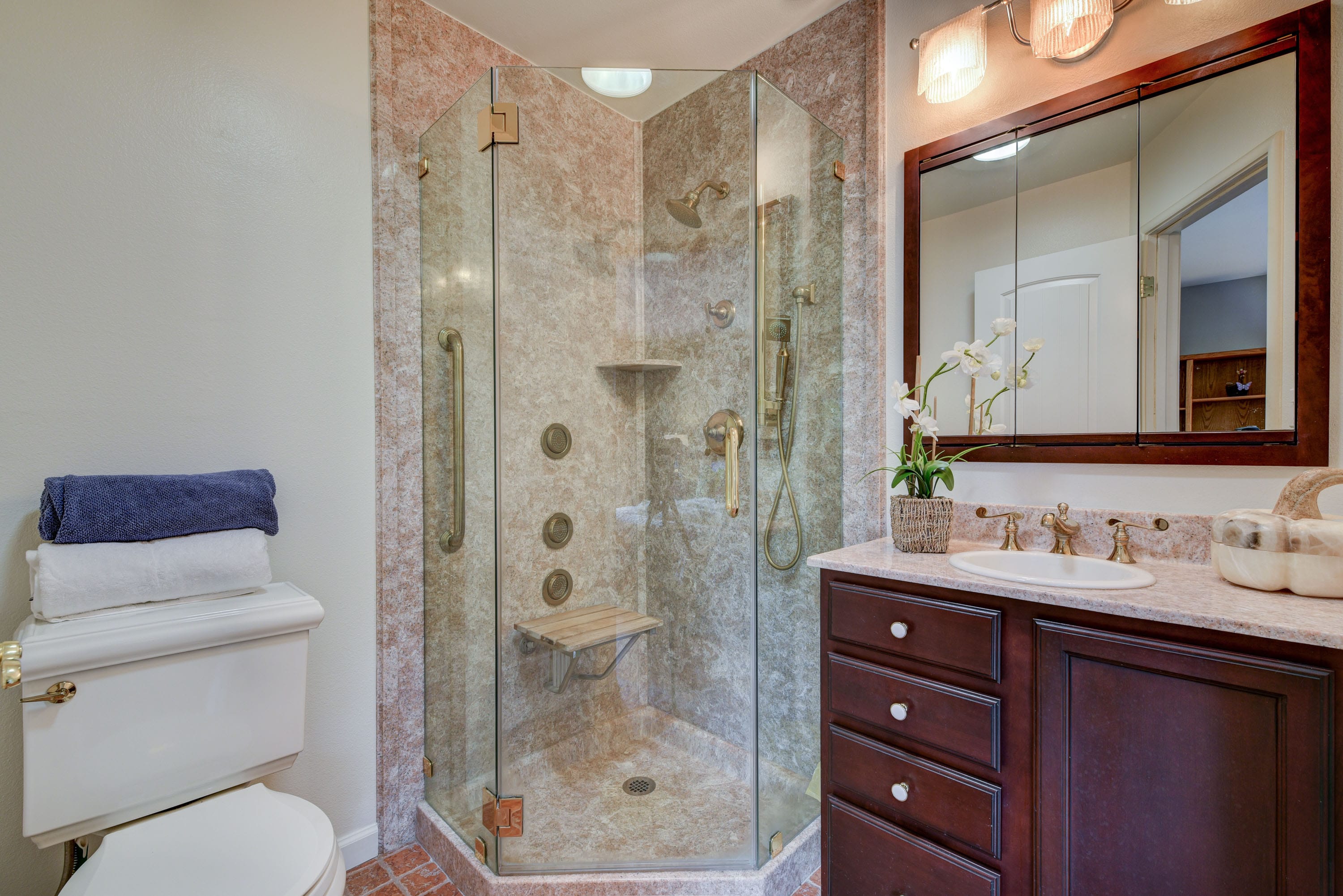 2117_Minnie_St_Hayward-018