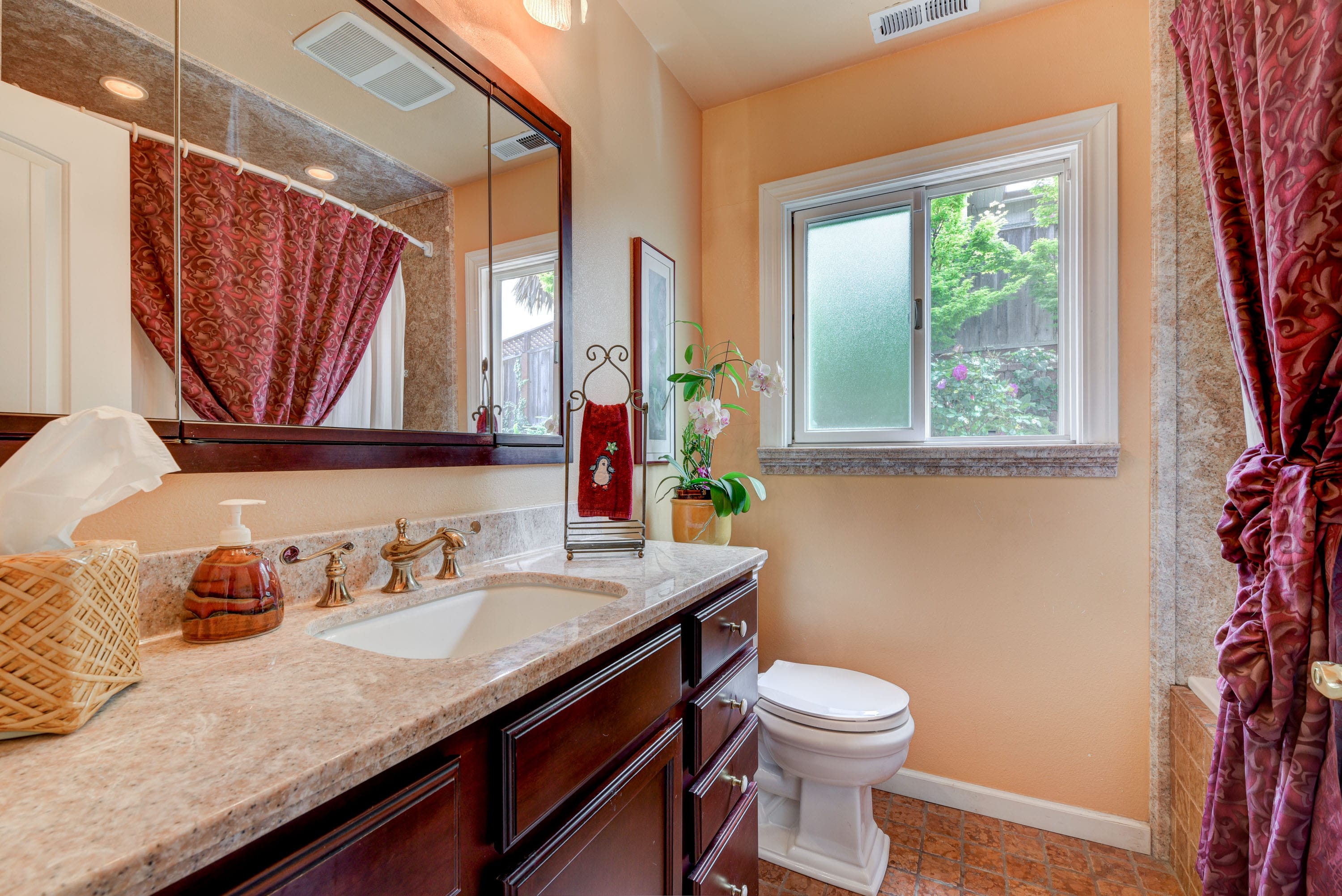 2117_Minnie_St_Hayward-020