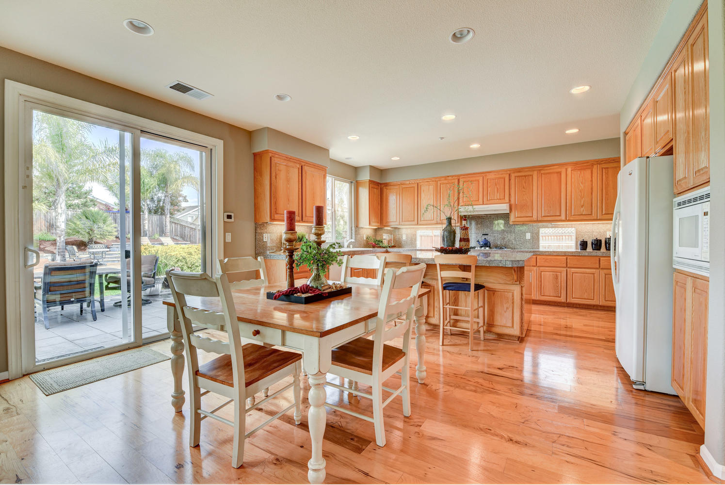 2896 Siena Rd Livermore CA-large-008-12-Kitchen-1495×1000-72dpi