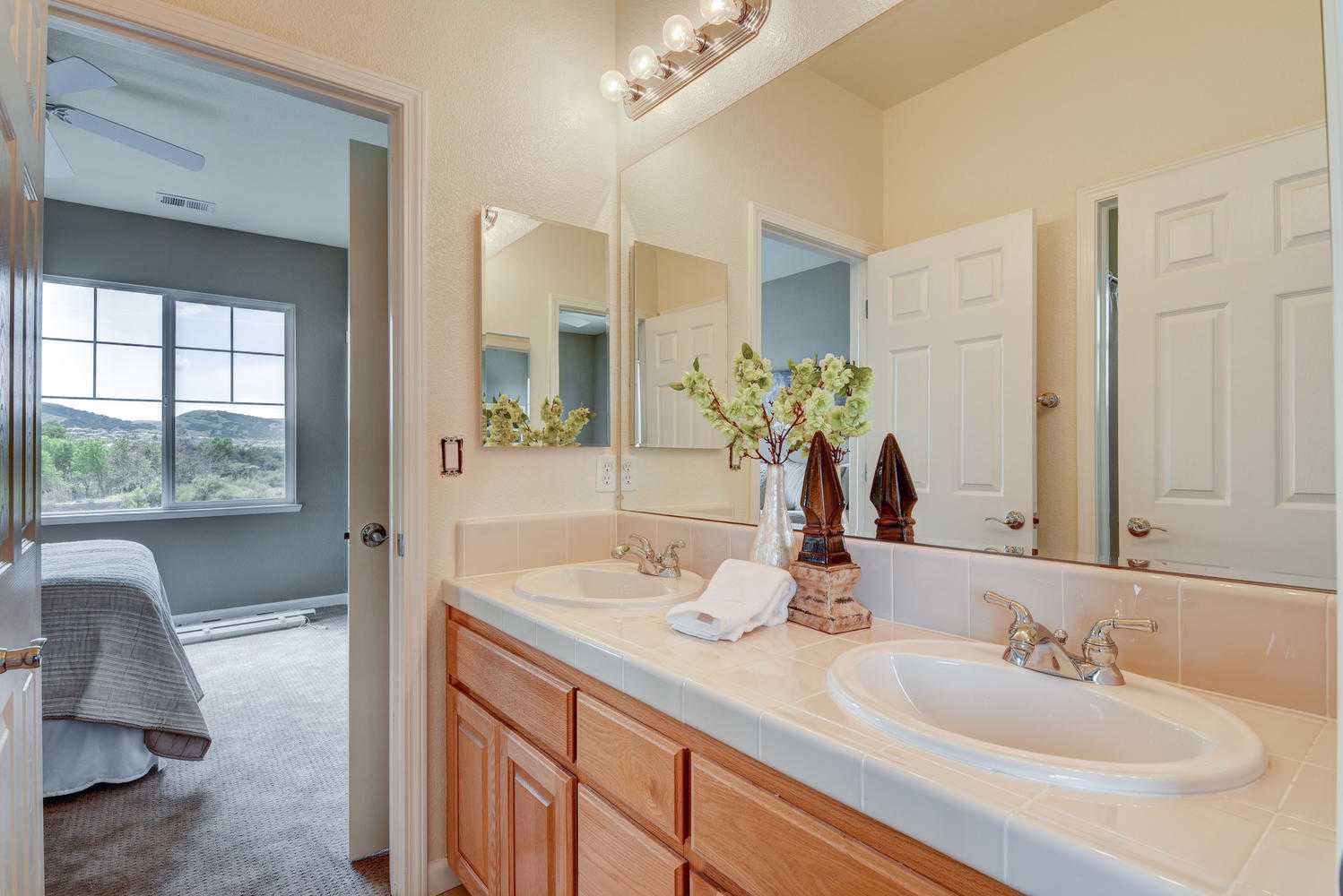 2896 Siena Rd Livermore CA-large-013-16-Bathroom-1498×1000-72dpi