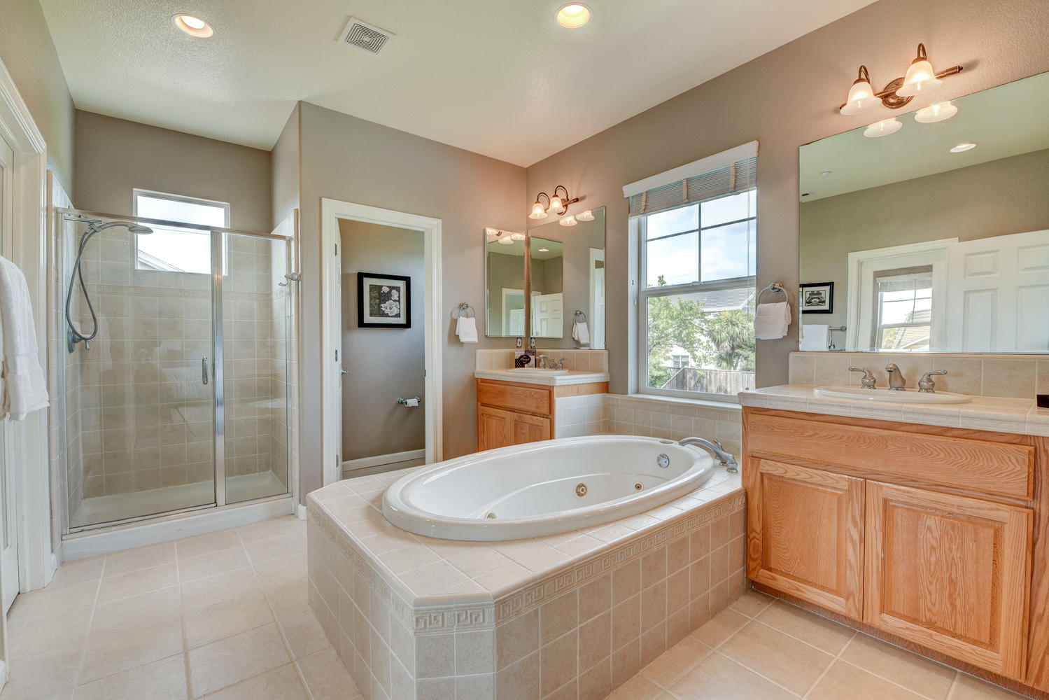 2896 Siena Rd Livermore CA-large-018-9-Master Bath-1499×1000-72dpi