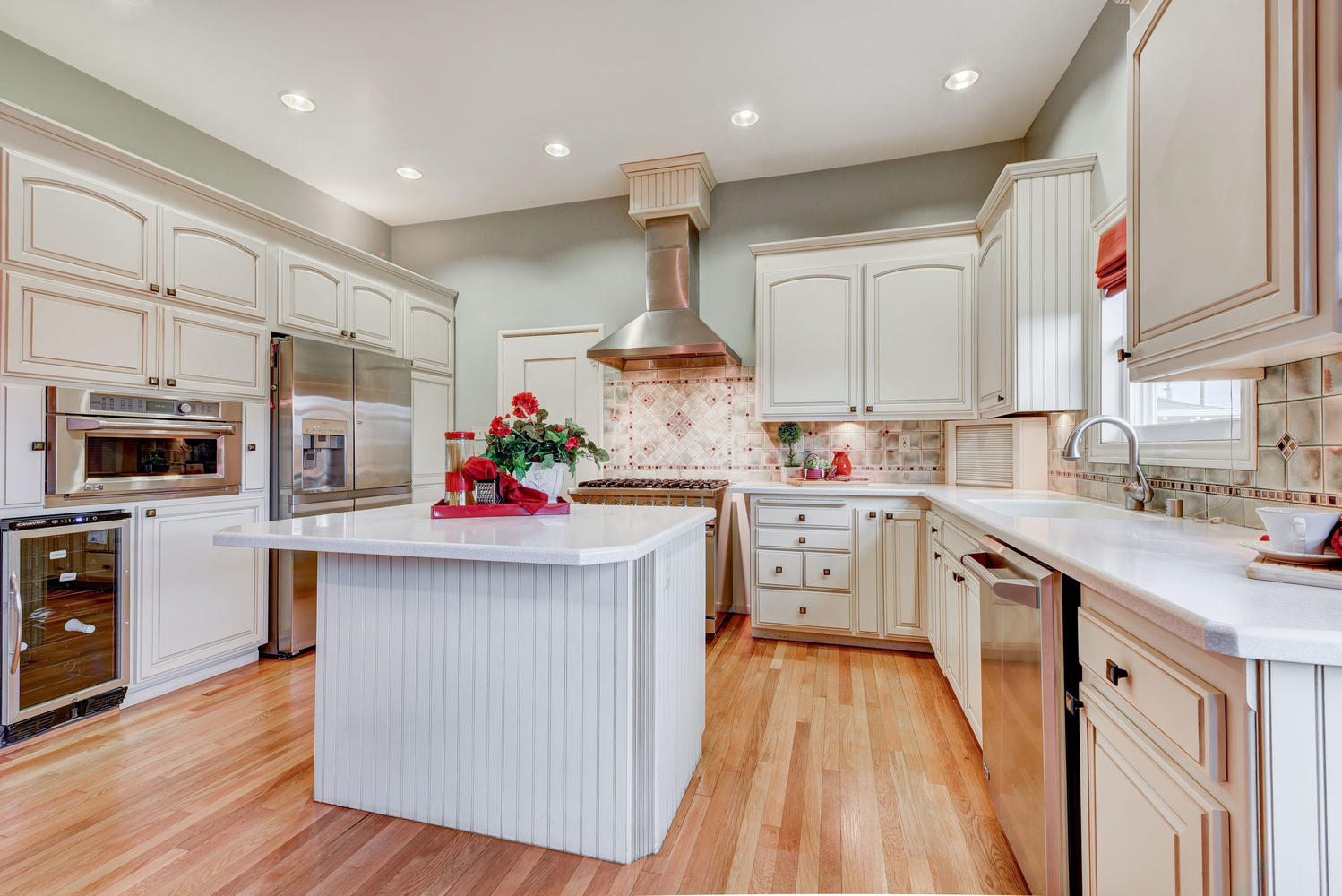 713 South I St-small-012-7-Kitchen-666×445-72dpi