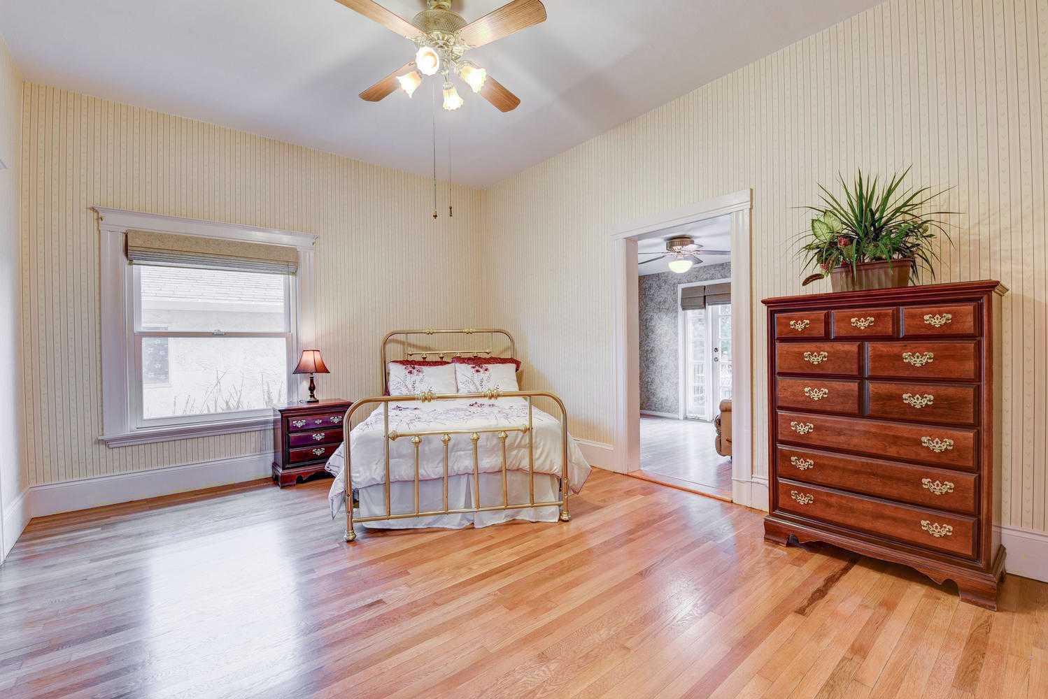 713 South I St-small-015-6-Master Bedroom-666×445-72dpi